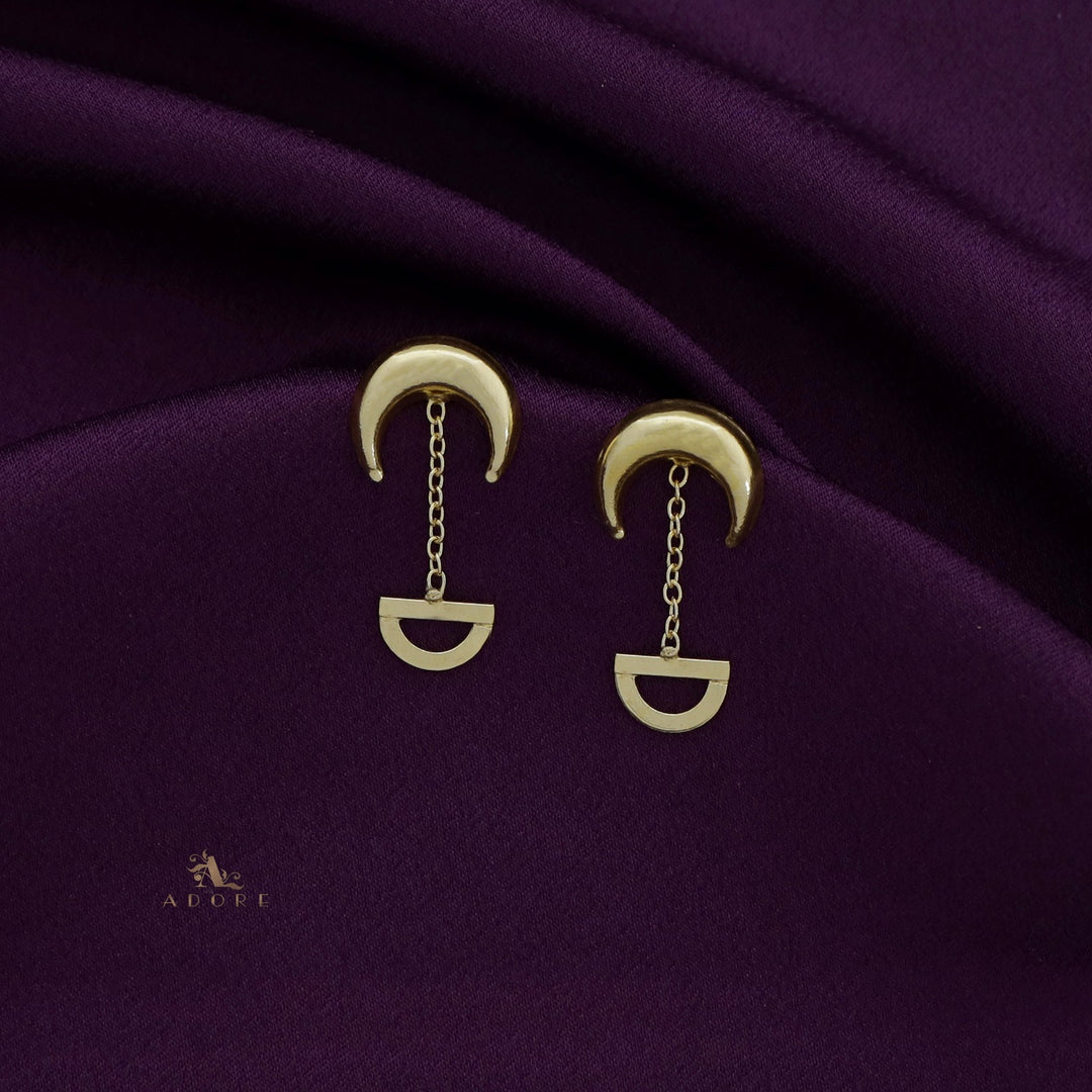 Golden Chainy Moon Earring