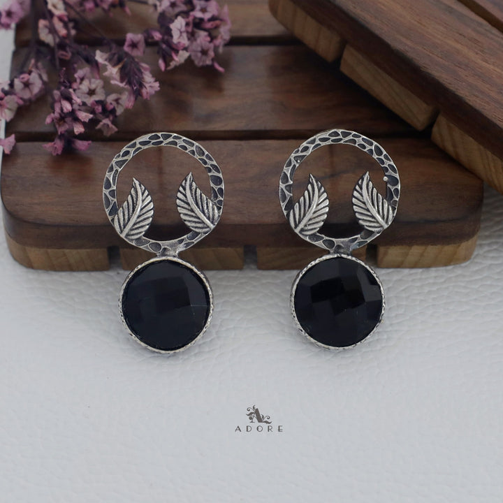 Round Leafy Glossy Earring