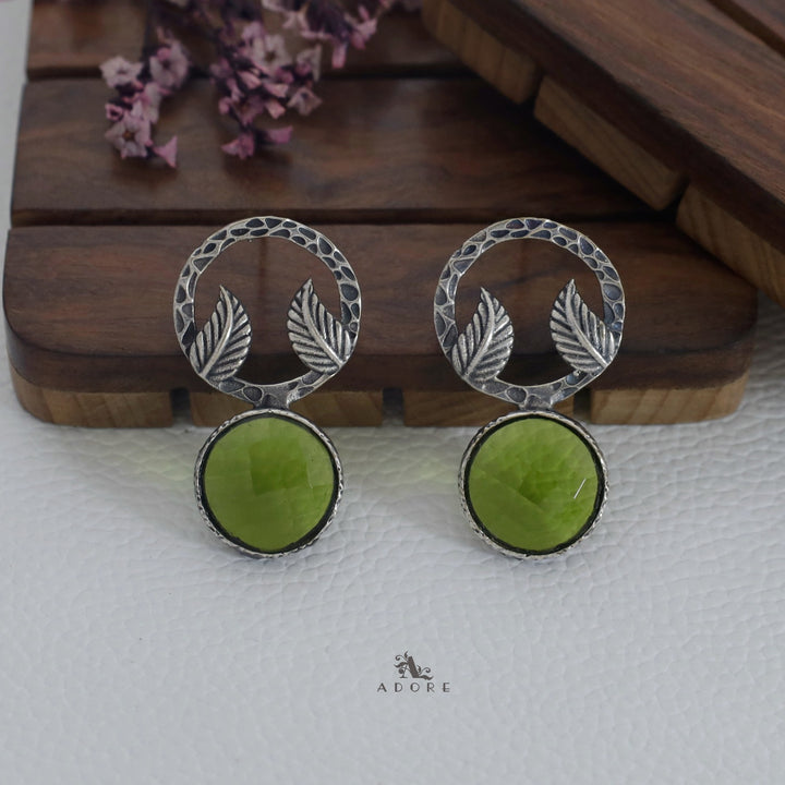Round Leafy Glossy Earring