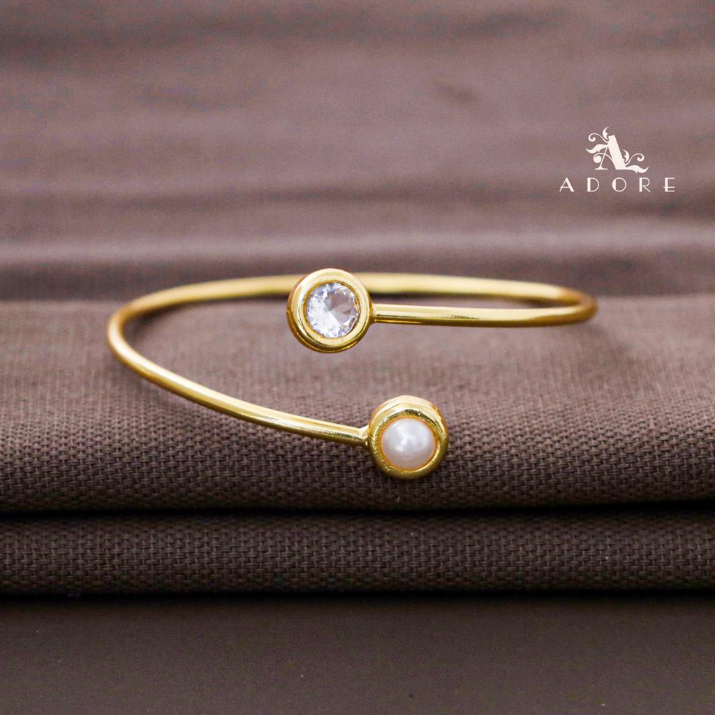 Round Glossy + Pearl Bangle