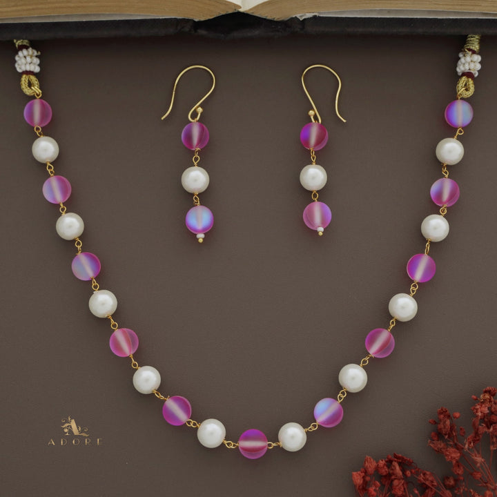 Sapphira Pearl Short Neckpiece With Drop