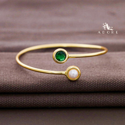 Round Glossy + Pearl Bangle