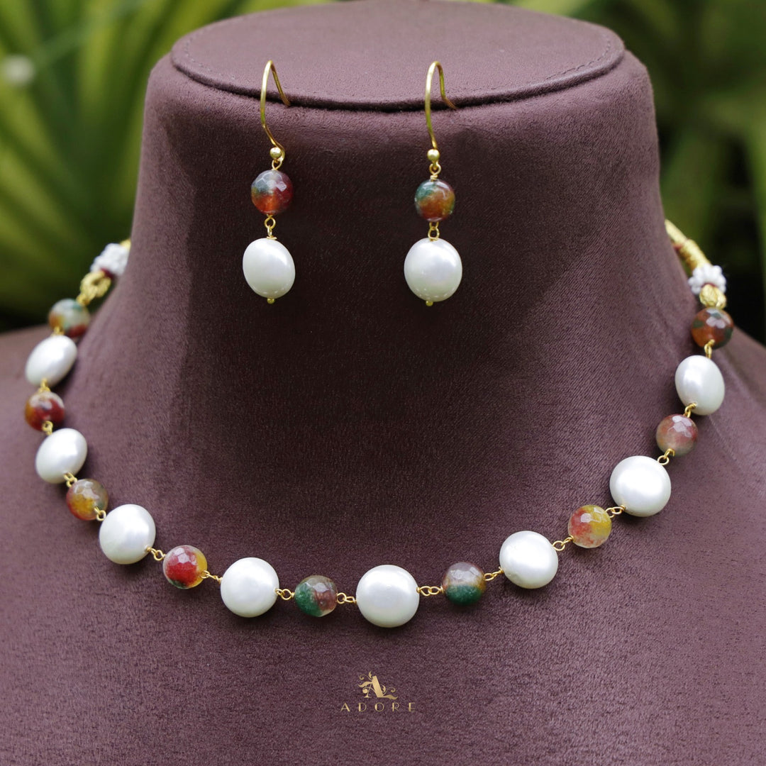 Harriet Pearl Neckpiece With Drop