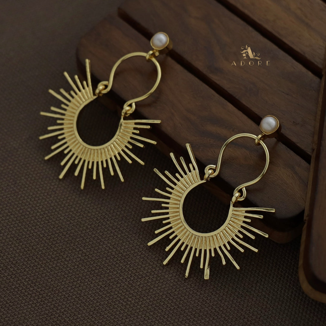 Pearly Golden Sun Earring