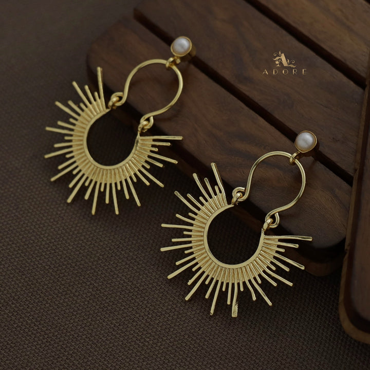 Pearly Golden Sun Earring