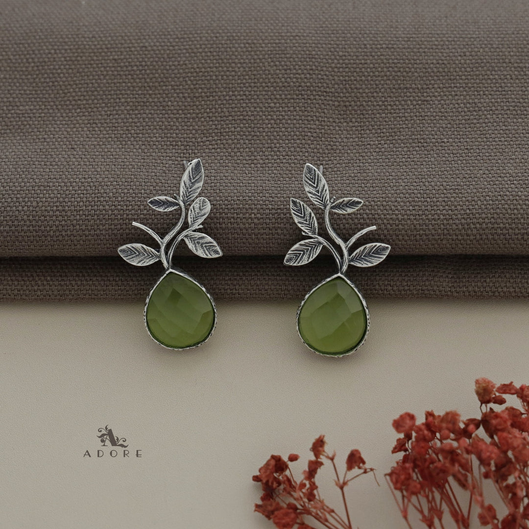 Ganya Silver Leafy Glossy Earring