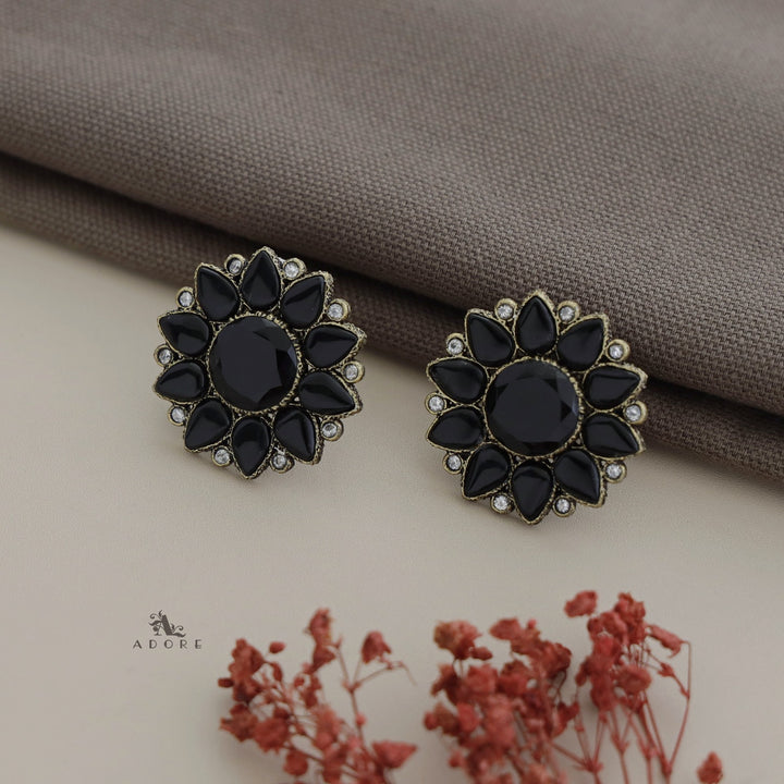 Lissandra Flower Earring