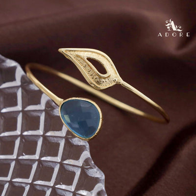 Abriana Glossy Leafy Bangle
