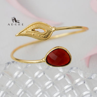 Abriana Glossy Leafy Bangle