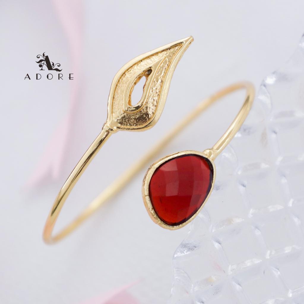 Abriana Glossy Leafy Bangle