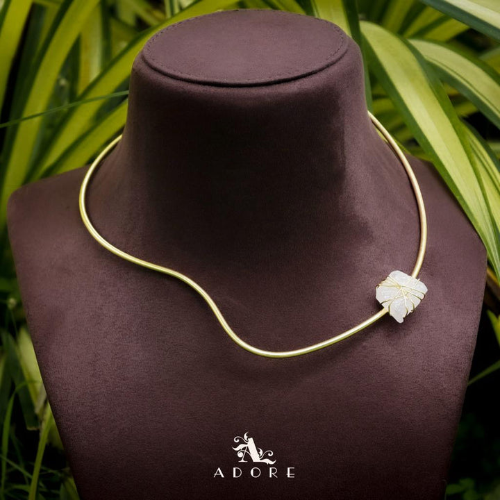 Alame Curvy Binded Raw Stone Neck Cuff