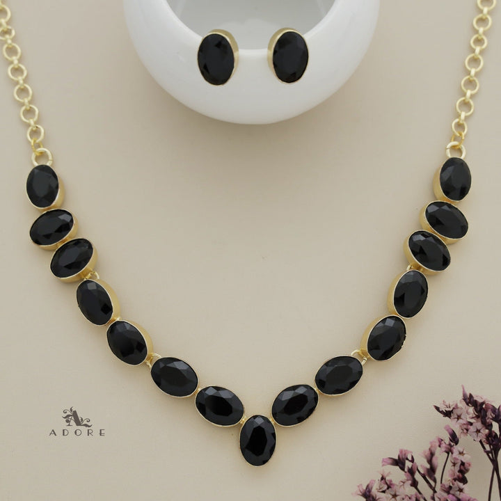 Glam Neckpiece Plus Stud