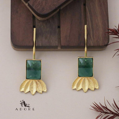 Glossy Rectangle Dotted Leafy Stick Earring
