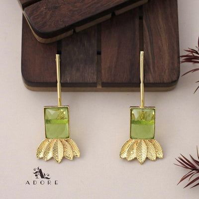Glossy Rectangle Dotted Leafy Stick Earring