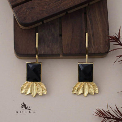 Glossy Rectangle Dotted Leafy Stick Earring