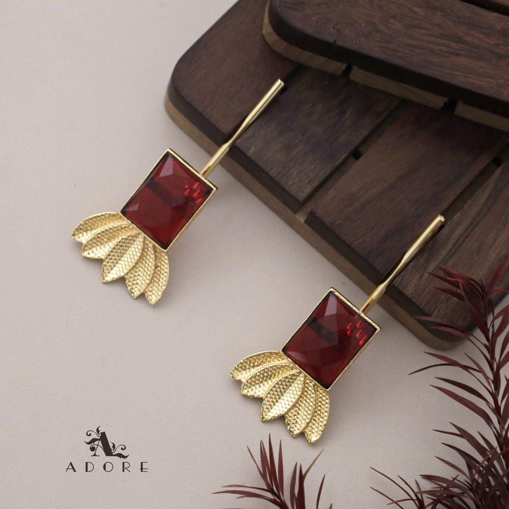 Glossy Rectangle Dotted Leafy Stick Earring