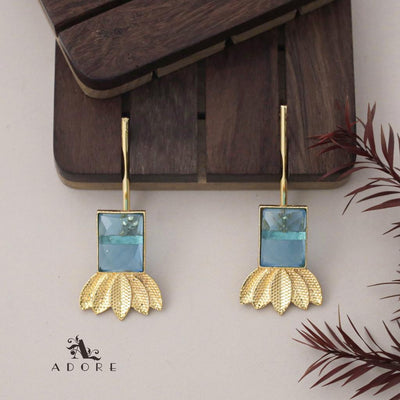 Glossy Rectangle Dotted Leafy Stick Earring