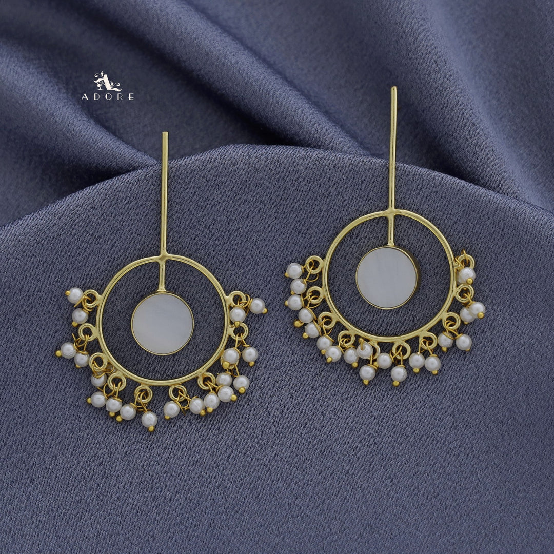 Golden Circle Pendulum Pearl Earring