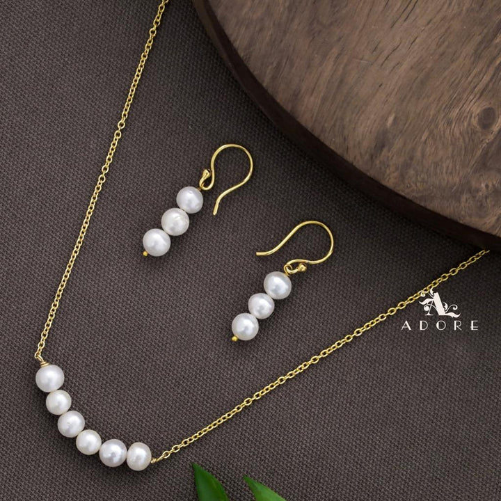 Baroque Egg Shell Neckpiece plus Earrings