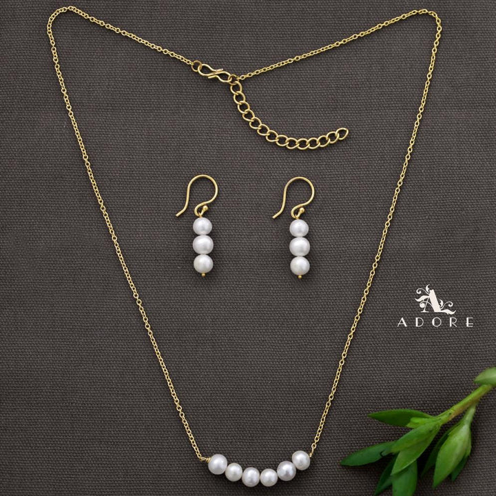 Baroque Egg Shell Neckpiece plus Earrings