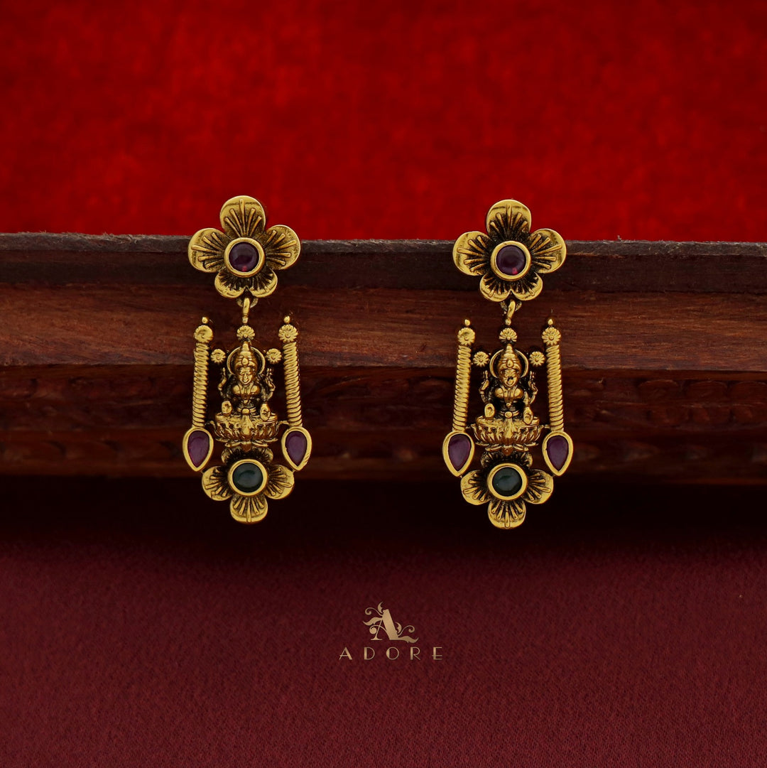 Trimbaki Premium Neckpiece With Earring