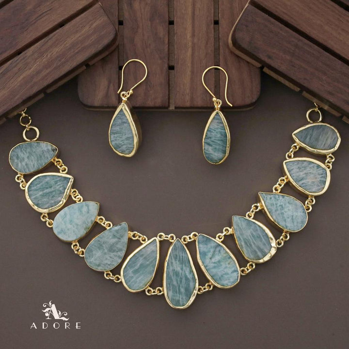 Janitha Raw Stone Neckpiece With Drop Earring