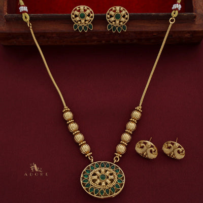 Sauravi Reversible Neckpiece With Earrings