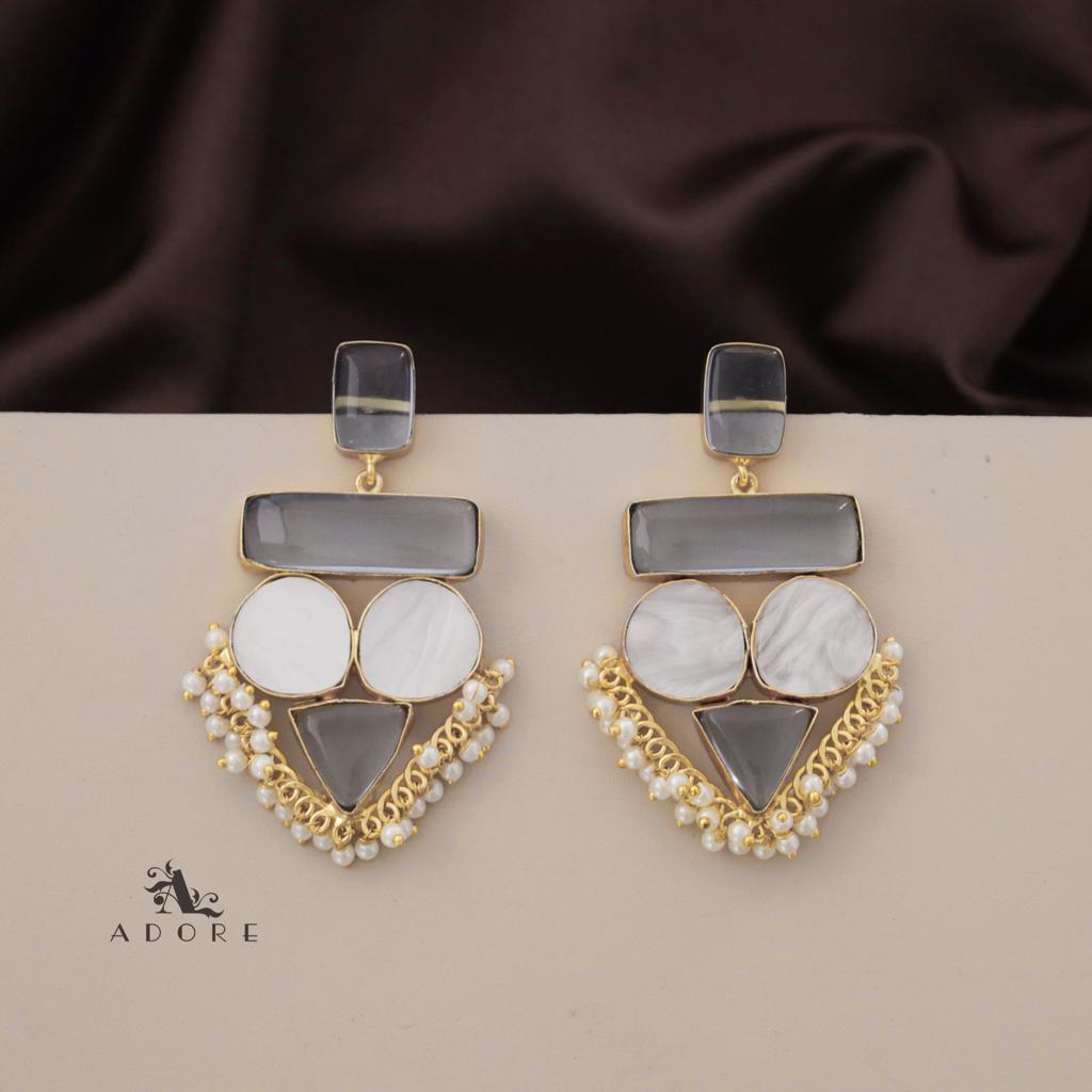 Elite Royal MOP Earring