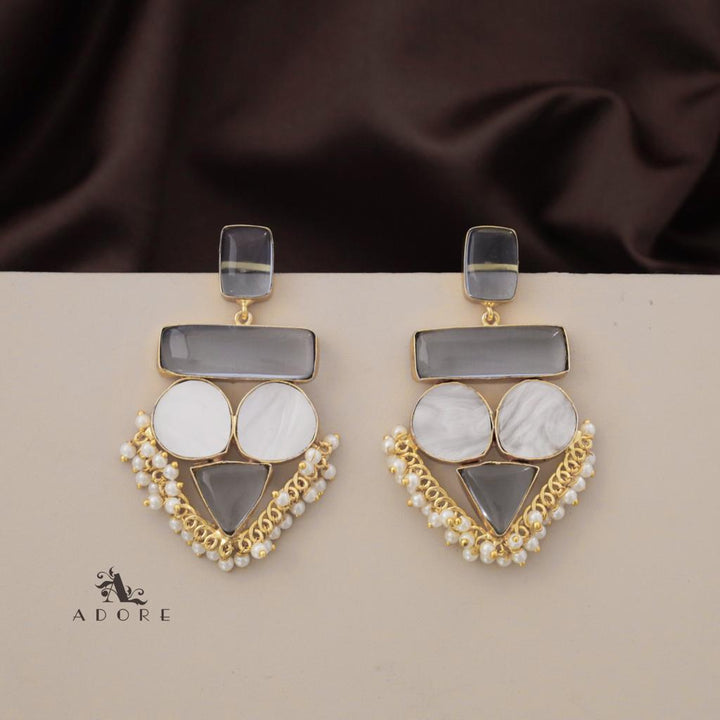 Elite Royal MOP Earring