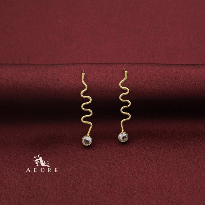 Golden Zigzag Round Glossy Earring