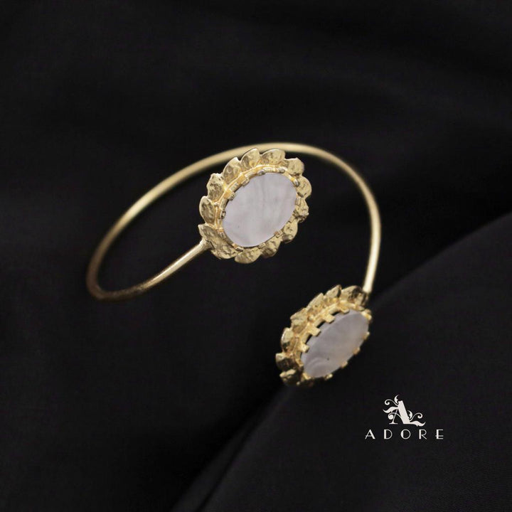 Cara Golden Claw Oval MOP Bangle