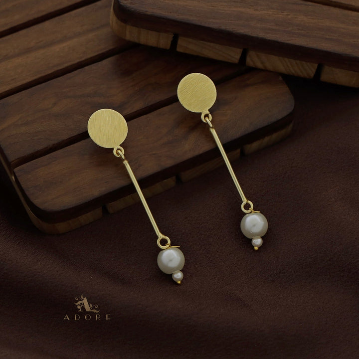 Coin Sticky Pearl Earring
