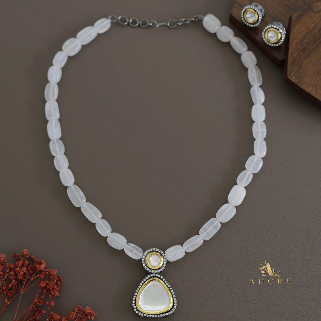 Lavanika  kundan Neckpiece With Stud