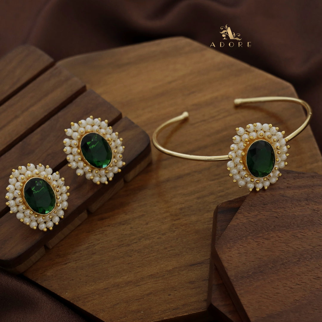 Glossy Halina Pearl Bracelet With Earring