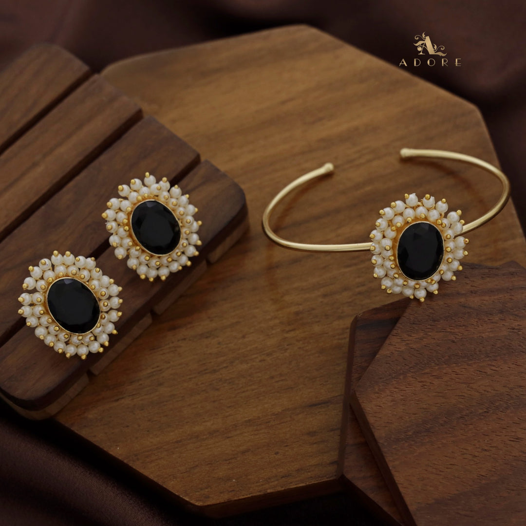 Glossy Halina Pearl Bracelet With Earring