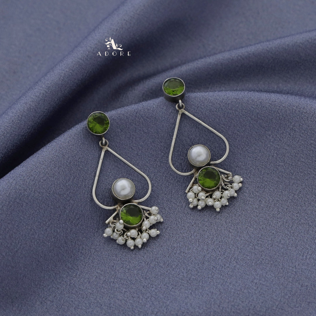 Glossy Round Heart Cluster Pearl Earring ( Rust Finish )