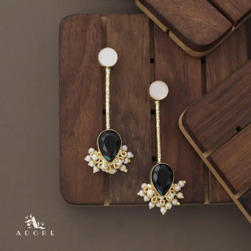 Pearly Glossy Tamalika Earring