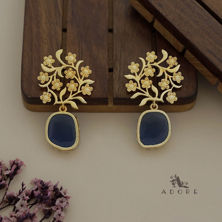 Brizna Golden Cluster Flower Earring