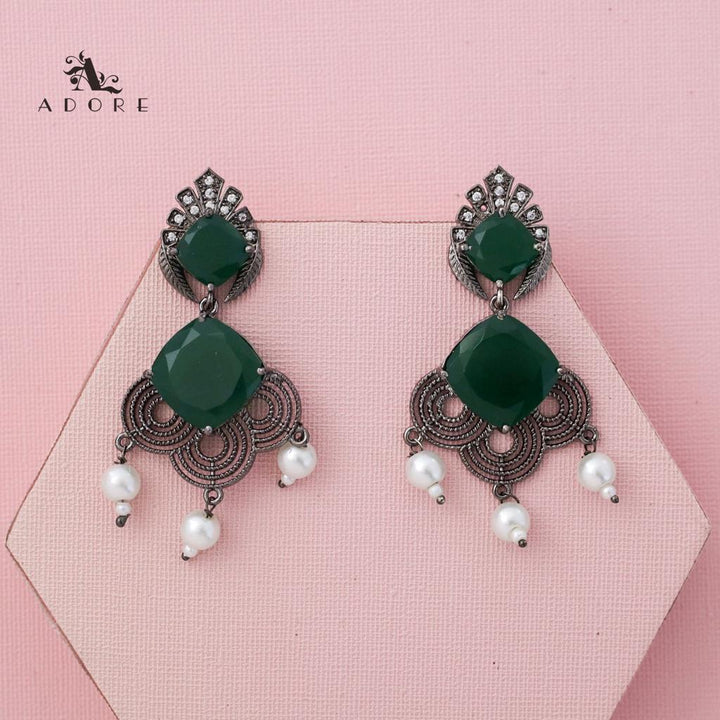 Glossy Alega Pearl Earring