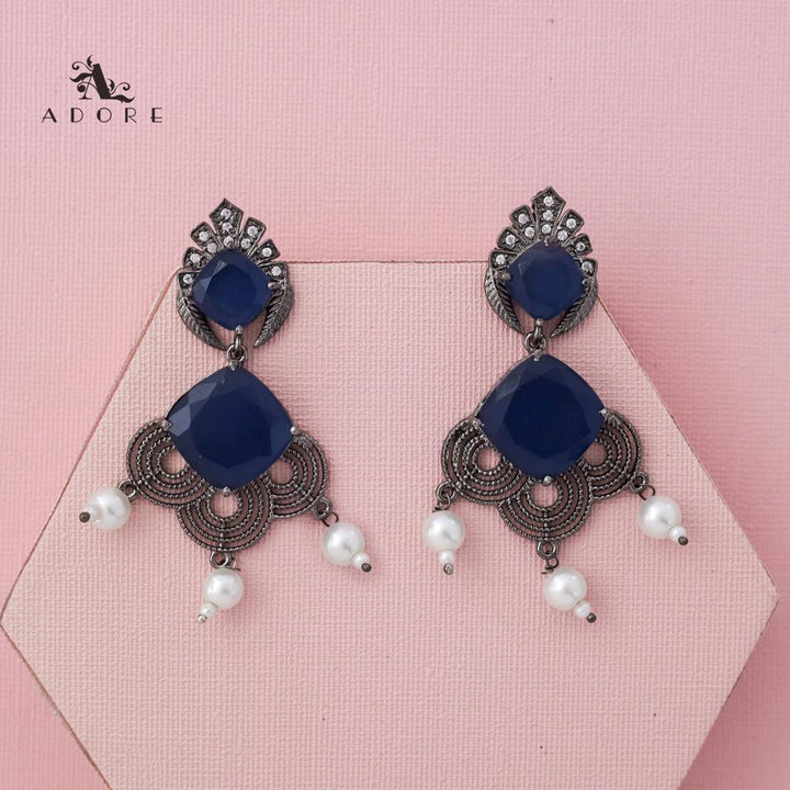 Glossy Alega Pearl Earring