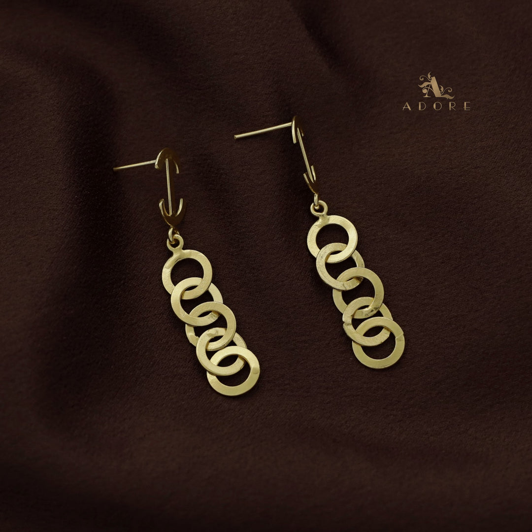Golden Chainy Circle Earring