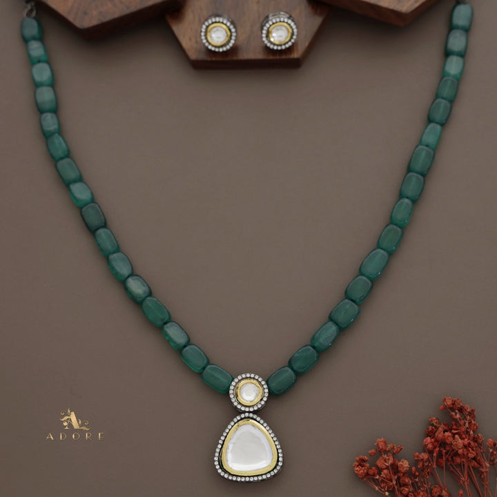 Lavanika kundan Neckpiece With Stud