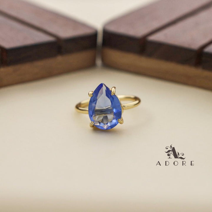 Golden Claw Glossy Drop Ring