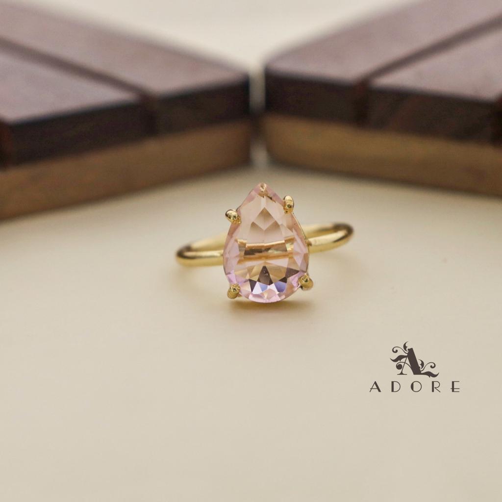 Golden Claw Glossy Drop Ring