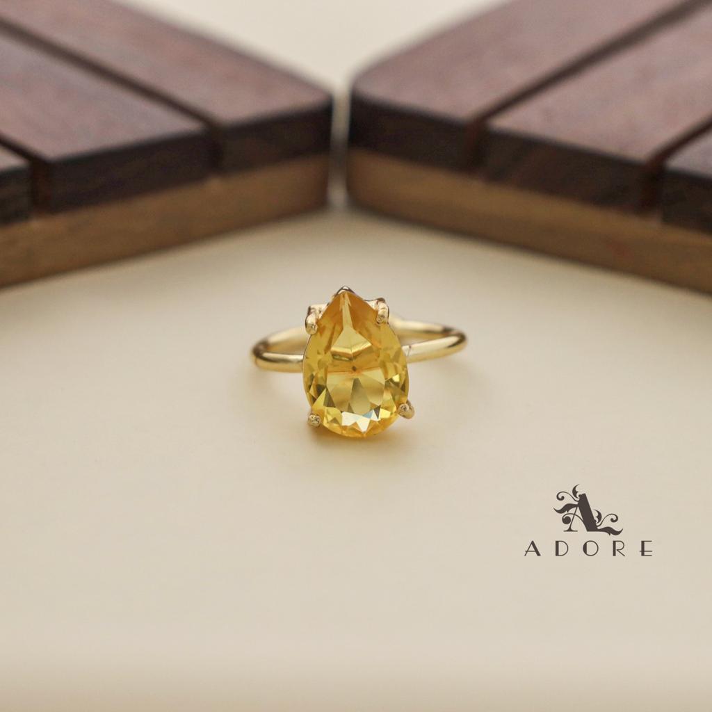 Golden Claw Glossy Drop Ring