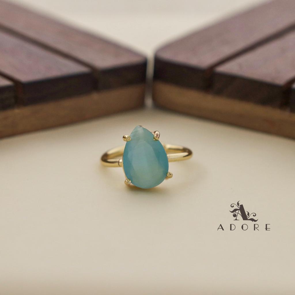 Golden Claw Glossy Drop Ring