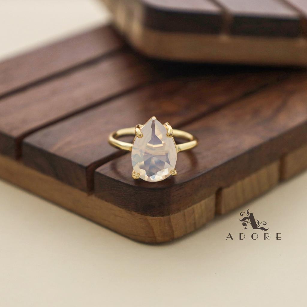 Golden Claw Glossy Drop Ring