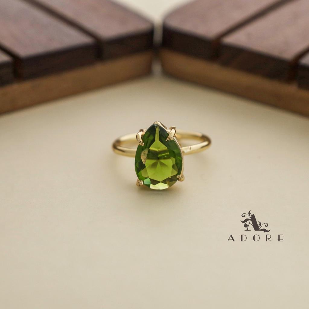 Golden Claw Glossy Drop Ring