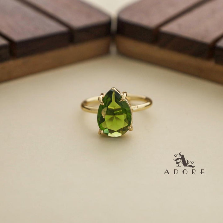 Golden Claw Glossy Drop Ring