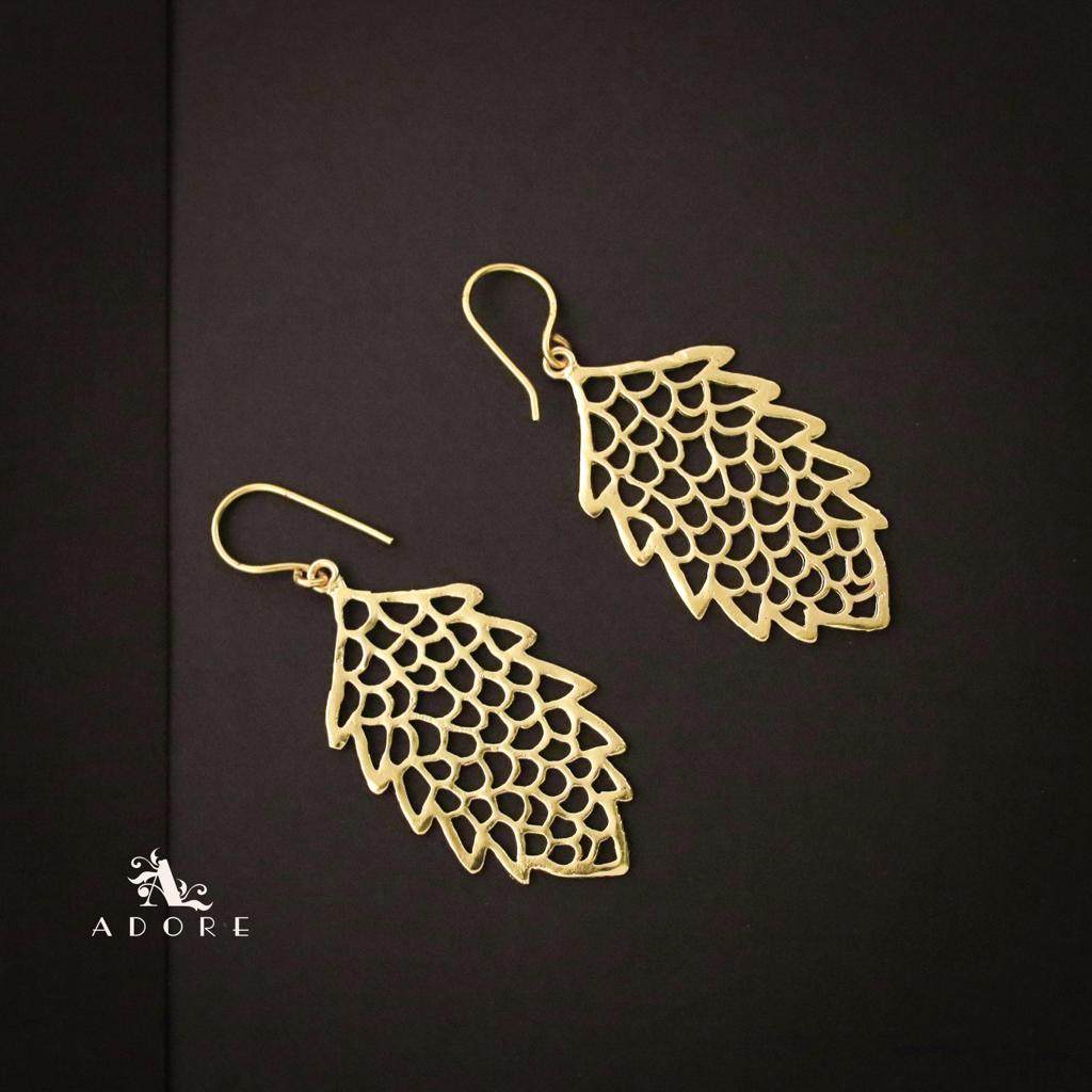 Golden Feathery Drop